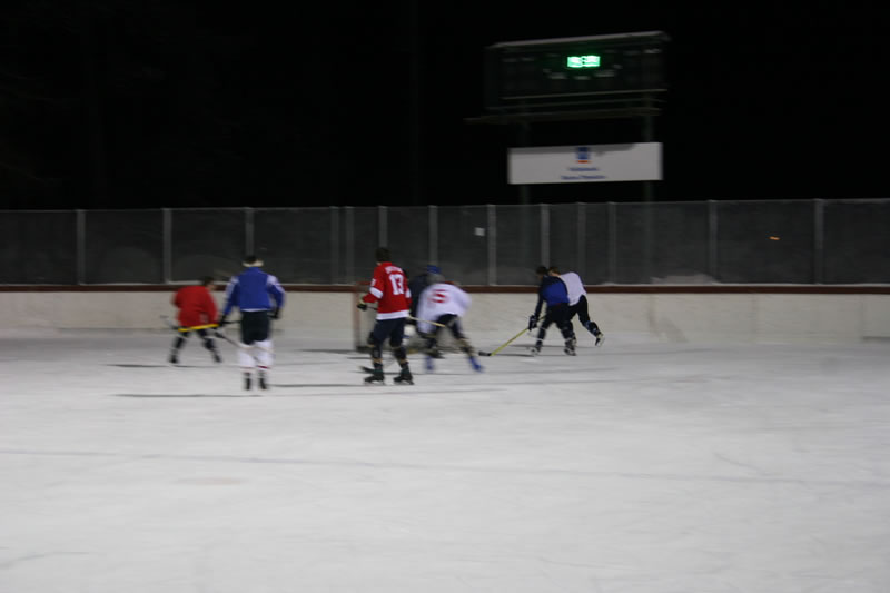 gal/Eishockeyspiel in Toblach/2008-02-02 SVR Eishockey 090.jpg